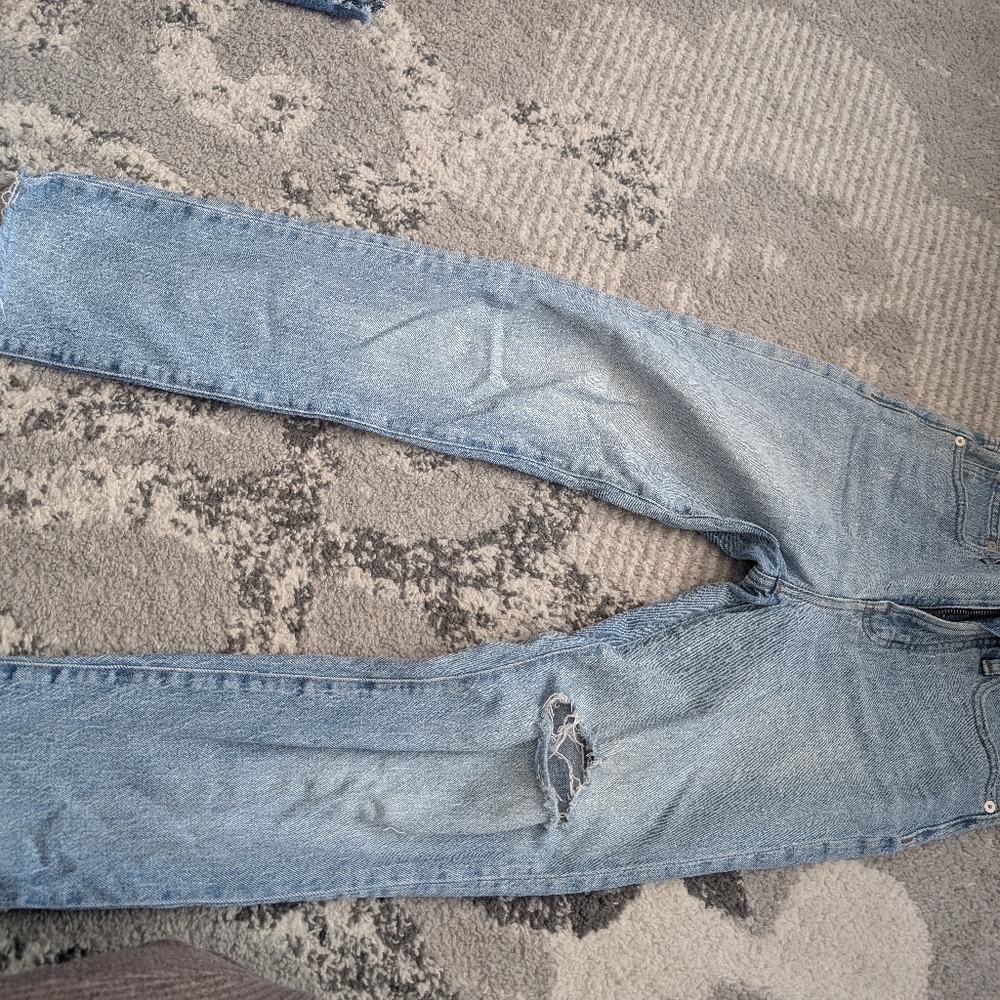 Madewell ripped jeans size 24 good condition
